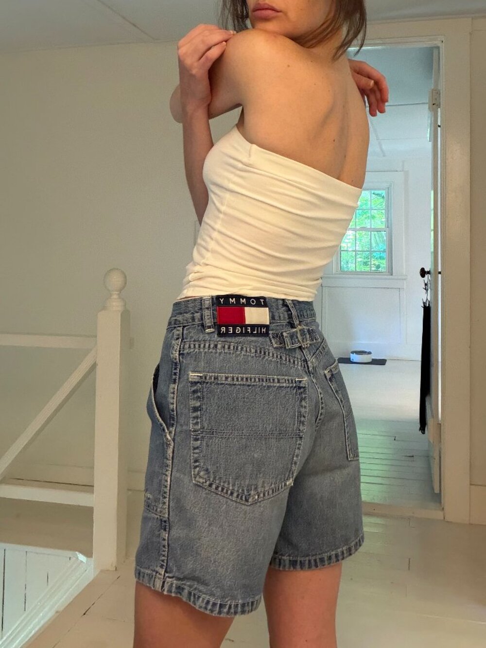 Tommy Jeans / Tommy Hilfiger Vintage Y2K Buckle Back Jean Shorts Size 5